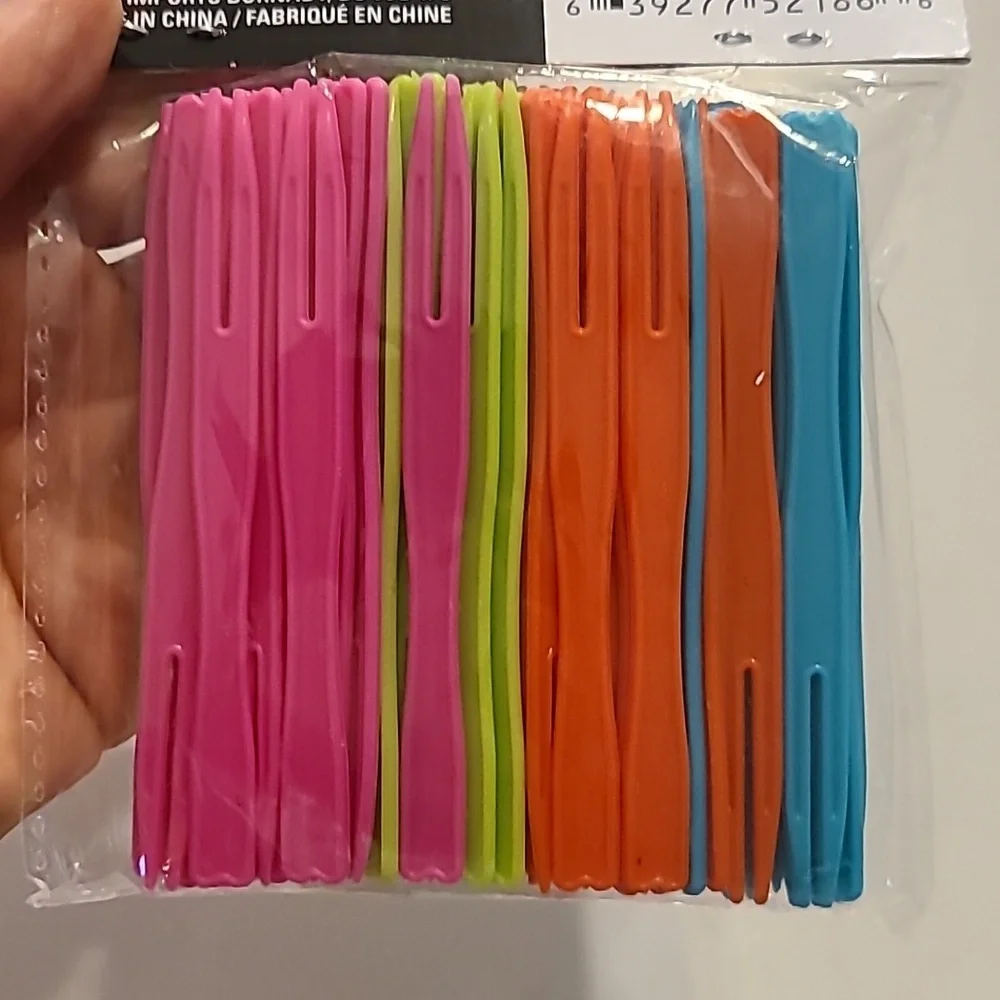 Free With Purchase Blue and Green Disposable Tableware Forks 25 Pack